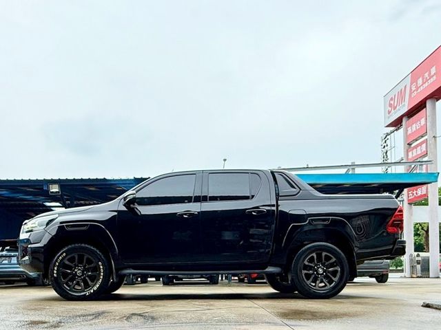 21年 HILUX 僅跑7萬公里 四輪傳動 ACC跟車系統 CARPLAY LED頭燈 抬頭顯示器 環景系統 電動座椅  第6張相片