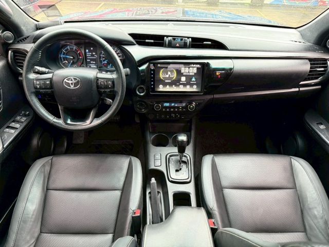 21年 HILUX 僅跑7萬公里 四輪傳動 ACC跟車系統 CARPLAY LED頭燈 抬頭顯示器 環景系統 電動座椅  第10張相片