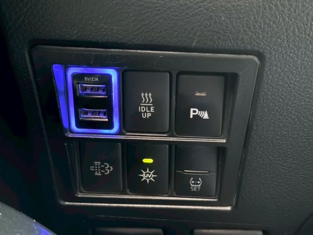 21年 HILUX 僅跑7萬公里 四輪傳動 ACC跟車系統 CARPLAY LED頭燈 抬頭顯示器 環景系統 電動座椅  第18張相片