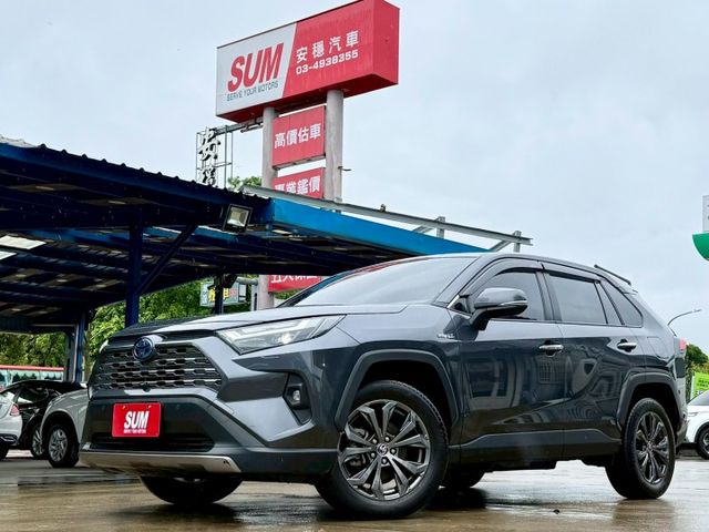22年 RAV4 油電旗艦版 電動尾門 記憶電動椅 盲點偵測 ACC跟車系統 環景系統 分區溫控 LED頭燈  第1張相片