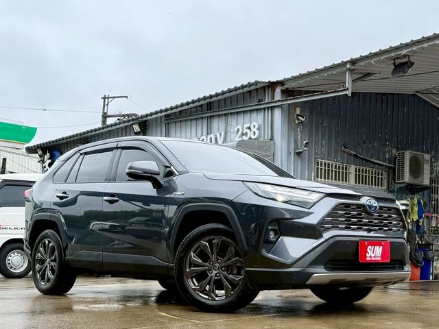 22年 RAV4 油電旗艦版 電動尾門 記憶電動椅 盲點偵測 ACC跟車系統 環景系統 分區溫控 LED頭燈  第2張相片