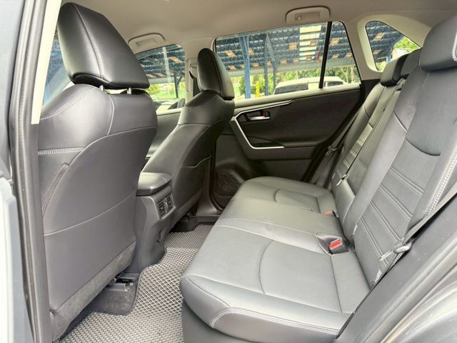 22年 RAV4 油電旗艦版 電動尾門 記憶電動椅 盲點偵測 ACC跟車系統 環景系統 分區溫控 LED頭燈  第7張相片