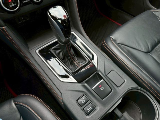 19年 XV GT Edition 四傳 空力套件 環景系統 盲點偵測 ACC跟車 AEB緊急煞停 分區溫控 換檔撥片  第10張相片