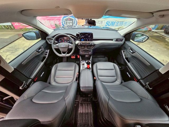 21年 KUGA 180匹大馬力休旅 Level 2輔助駕駛 CARPLAY 5種動態行車模式 電動座椅 分區溫控 盲點  第9張相片