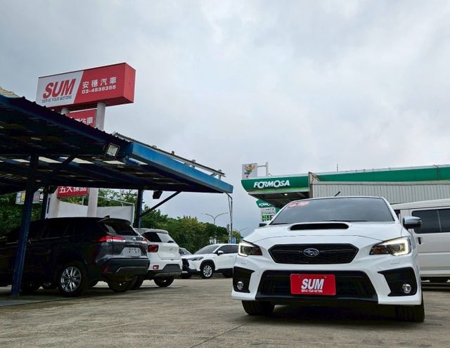 20年式 WRX 黑白雙色 全時四輪傳動 預防車道偏離輔助 換檔快撥 ACC跟車系統 盲點偵測 CARPLAY  第2張相片