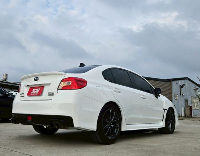 20年式 WRX 黑白雙色 全時四輪傳動 預防車道偏離輔助 換檔快撥 ACC跟車系統 盲點偵測 CARPLAY  第4張相片