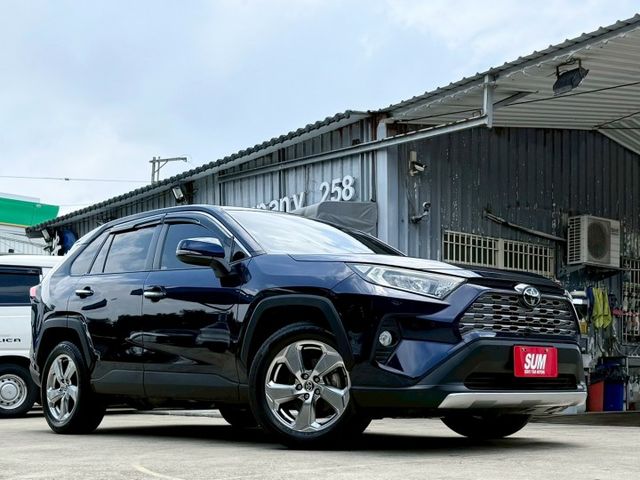 20年 RAV4 2.0旗艦版 僅跑6萬公里 環景系統 電動尾門 駐車雷達 TSS輔助駕駛 雙前座電熱椅 分區溫控  第2張相片