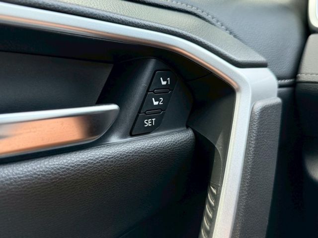 20年 RAV4 2.0旗艦版 僅跑6萬公里 環景系統 電動尾門 駐車雷達 TSS輔助駕駛 雙前座電熱椅 分區溫控  第16張相片