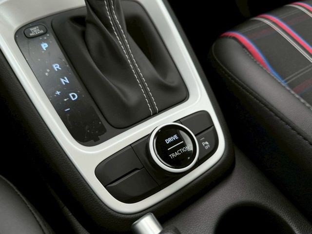 限量200台 英倫版 牛津綠 原廠保養紀錄 環景系統 盲點偵測 CARPLAY 英倫風格紋皮布椅 恆溫空調  第13張相片