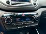 18年 Tucson 1.6t 盲點偵測 電動座椅 分區溫控 定速巡航 導航系統 免鑰匙摸門解鎖 影音配備 LED日行燈  第12張縮圖