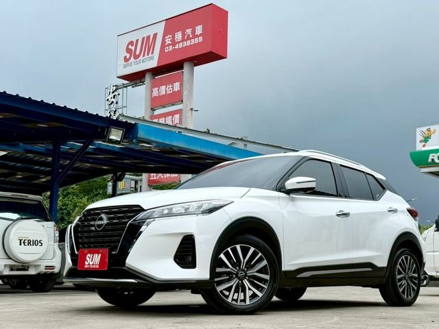 23年 KICKS 旗艦版 僅跑3萬 原廠保養紀錄 一手車 LED頭燈 恆溫空調 盲點偵測 ACC 環景 CARPLAY  第1張相片
