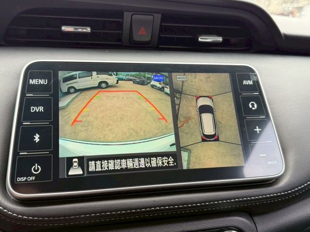 23年 KICKS 旗艦版 僅跑3萬 原廠保養紀錄 一手車 LED頭燈 恆溫空調 盲點偵測 ACC 環景 CARPLAY  第11張相片