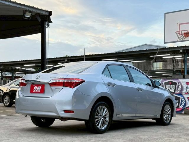 16年 ALTIS Safety+ 免鑰匙摸門解鎖啟動 恆溫空調 定速巡航 導航系統 倒車顯影 方向盤快控鍵  第4張相片