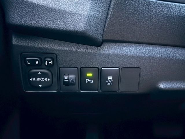 16年 ALTIS Safety+ 免鑰匙摸門解鎖啟動 恆溫空調 定速巡航 導航系統 倒車顯影 方向盤快控鍵  第10張相片