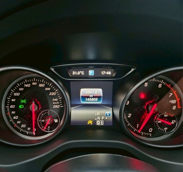 全景天窗 AMG空力套件 雙跑車座椅/電動調整/記憶/紅色安全帶 無線CARPLAY 滿天星水箱護罩  第12張相片