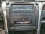 16年 Camry 2.0豪華版 僅跑9萬 免鑰匙摸門啟動 HID頭燈 循跡防滑控制 分區溫控 定速巡航 駐車雷達  第12張縮圖