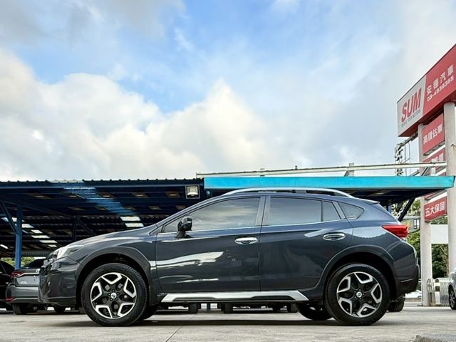 17年 XV i-S版 四輪傳動 分區溫控 環景系統 電動座椅 盲點偵測 影音配備 電動天窗 定速巡航 怠速自動熄火  第6張相片