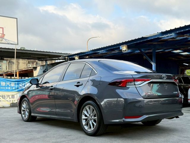 21年 ALTIS 油電版 原廠保養紀錄 盲點偵測 倒車顯影 免鑰匙摸門啟動 恆溫空調 影音配備 ACC跟車  第3張相片