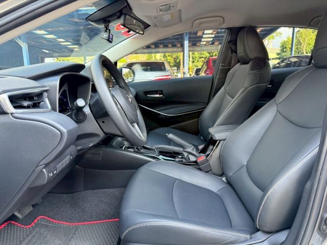 21年 ALTIS 油電版 原廠保養紀錄 盲點偵測 倒車顯影 免鑰匙摸門啟動 恆溫空調 影音配備 ACC跟車  第6張相片