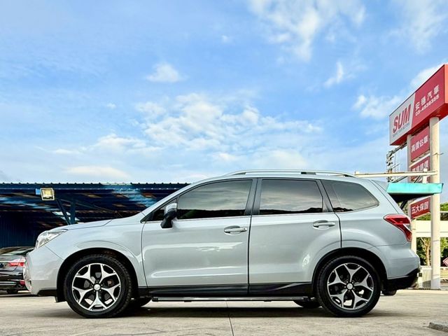 13年 Forester XT Premium 四輪傳動 H/K音響 免鑰匙摸門啟動 電動尾門 電動天窗 定速 換檔撥片  第5張相片