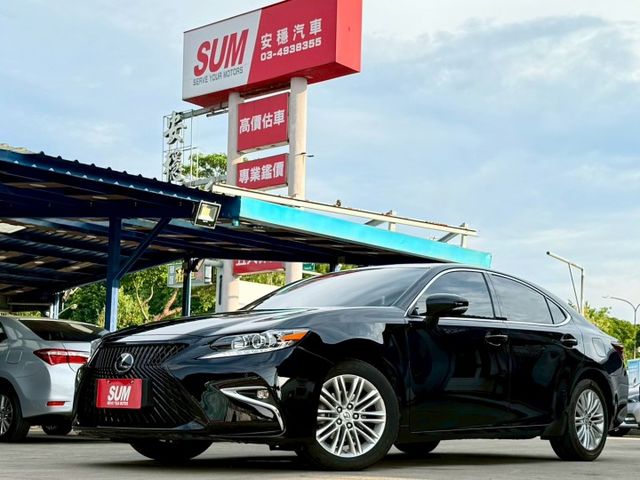18年 ES200 原廠保養紀錄 F-SPORT水箱護罩 記憶電動椅 ACC跟車系統 車道偏離警示 分區溫控 免鑰匙摸門  第1張相片