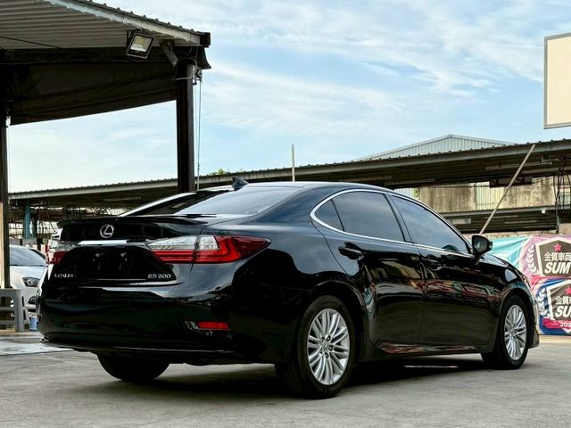 18年 ES200 原廠保養紀錄 F-SPORT水箱護罩 記憶電動椅 ACC跟車系統 車道偏離警示 分區溫控 免鑰匙摸門  第4張相片