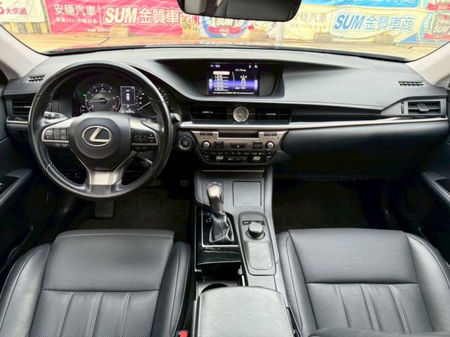 18年 ES200 原廠保養紀錄 F-SPORT水箱護罩 記憶電動椅 ACC跟車系統 車道偏離警示 分區溫控 免鑰匙摸門  第8張相片