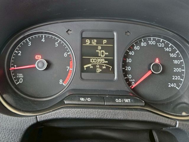 14年 POLO 頂級進口掀背 低里程 導航系統 倒車顯影 藍芽連線 恆溫空調 ISOFIX兒童安全椅固定  第16張相片