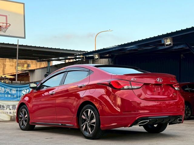 ELANTRA EX 旗艦英倫特仕版 原廠保養紀錄 菱格紋座椅 LED日行燈 定速 天窗 影音配備 後座出風口 分區溫控  第3張相片