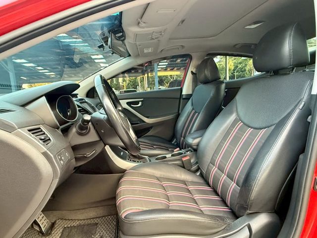 ELANTRA EX 旗艦英倫特仕版 原廠保養紀錄 菱格紋座椅 LED日行燈 定速 天窗 影音配備 後座出風口 分區溫控  第6張相片