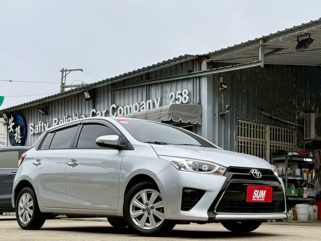 豪華+ 第三方認證 全車原鈑件 免鑰匙啟動車門鎖 恆溫空調 電動折疊後視鏡 方向盤快控鍵 皮革座椅  第2張相片