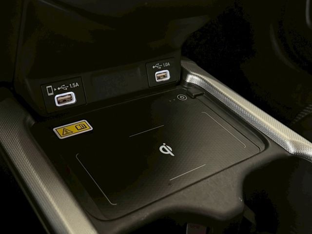 5.5代 VTi-S 電動尾門 換檔撥片 LED頭燈 CarPlay 無線充電座 恆溫空調 導航系統 車道變換輔助影像  第9張相片