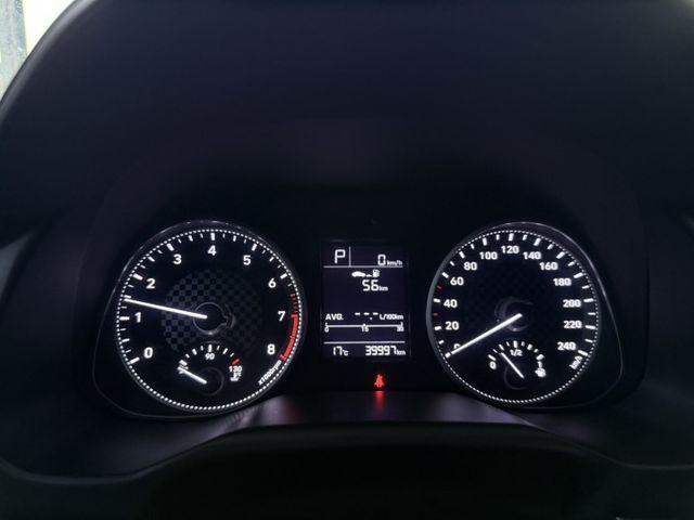 第六世代Elantra 全新安卓機 CarPlay 定速巡航 後座出風口 方向盤快控 自動感應頭燈 倒車顯影  第20張相片