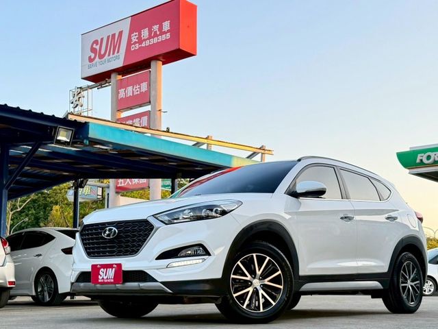 1.6t 汽油頂級 全景天窗 盲點偵測 電動座椅 分區溫控 免鑰匙解鎖啟動 LED頭燈 定速巡航 後座出風口  第1張相片