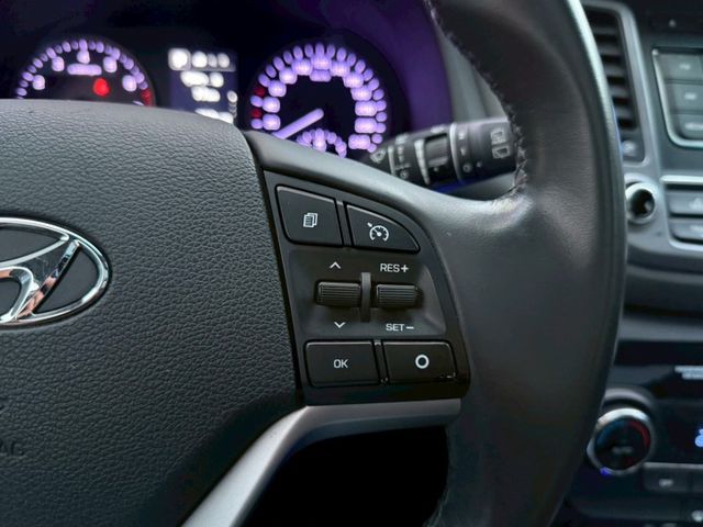 1.6t 汽油頂級 全景天窗 盲點偵測 電動座椅 分區溫控 免鑰匙解鎖啟動 LED頭燈 定速巡航 後座出風口  第12張相片