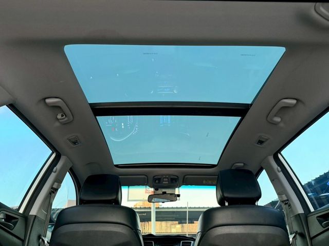 1.6t 汽油頂級 全景天窗 盲點偵測 電動座椅 分區溫控 免鑰匙解鎖啟動 LED頭燈 定速巡航 後座出風口  第13張相片