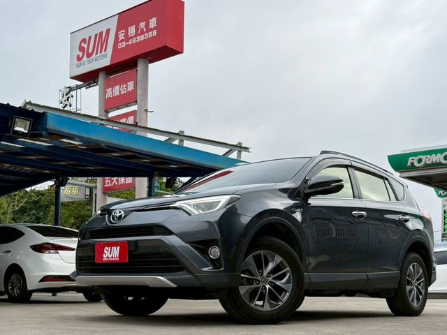 油電版 原廠保養紀錄 電動尾門 大螢幕安卓機影音 電動座椅 電動天窗 定速巡航 分區溫控 胎壓監控 抬頭顯示器  第1張相片