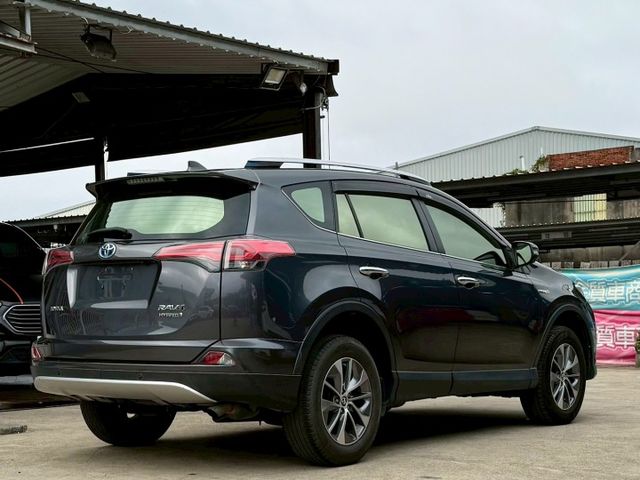 油電版 原廠保養紀錄 電動尾門 大螢幕安卓機影音 電動座椅 電動天窗 定速巡航 分區溫控 胎壓監控 抬頭顯示器  第4張相片