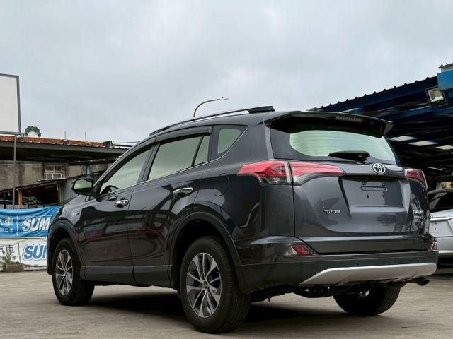 油電版 原廠保養紀錄 電動尾門 大螢幕安卓機影音 電動座椅 電動天窗 定速巡航 分區溫控 胎壓監控 抬頭顯示器  第5張相片