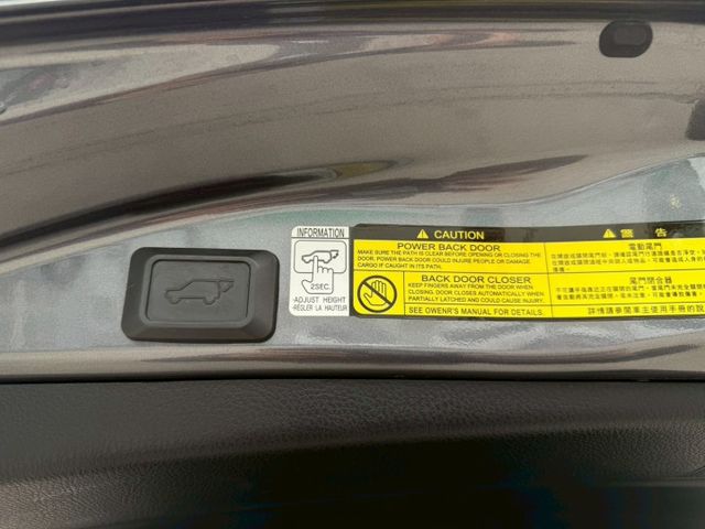 油電版 原廠保養紀錄 電動尾門 大螢幕安卓機影音 電動座椅 電動天窗 定速巡航 分區溫控 胎壓監控 抬頭顯示器  第10張相片