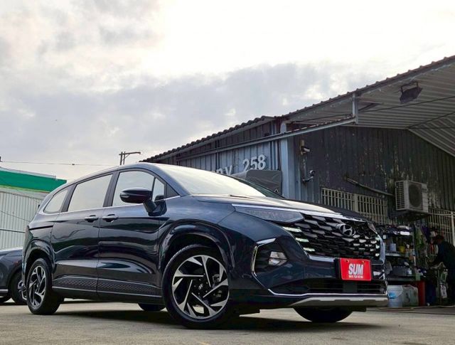 GLT-B款 七人座 第二排VIP皇家座椅 雙電動滑門 全景天窗 電動尾門 ACC跟車 盲點偵測 環景  CarPlay  第2張相片