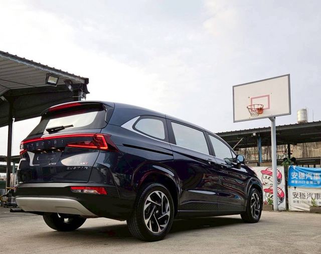 GLT-B款 七人座 第二排VIP皇家座椅 雙電動滑門 全景天窗 電動尾門 ACC跟車 盲點偵測 環景  CarPlay  第5張相片