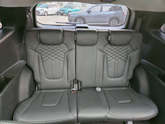 GLT-B款 七人座 第二排VIP皇家座椅 雙電動滑門 全景天窗 電動尾門 ACC跟車 盲點偵測 環景  CarPlay  第9張相片