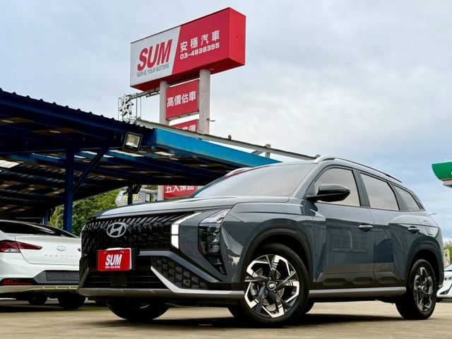 GLC款 只跑300公里 新車原廠保固中 全景天窗 雙前座電熱椅 電動尾門 全速域ACC 盲點偵測 環景系統  第1張相片