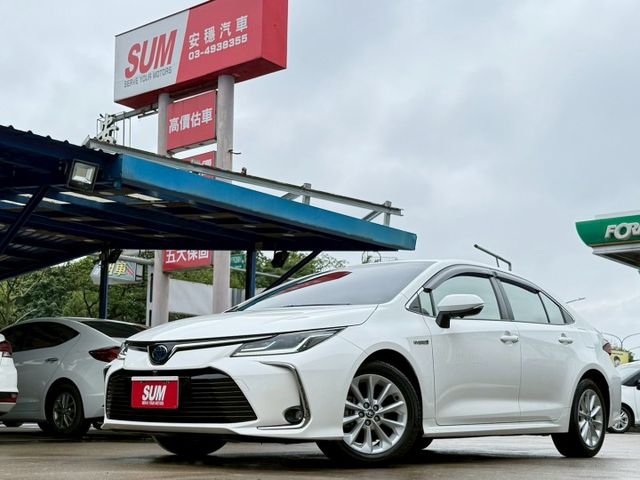 油電旗艦版 原廠保養紀錄 環景系統 盲點偵測 電動座椅 HUD抬頭顯示器 LED頭燈 ACC跟車 中控螢幕 後座出風口  第1張相片