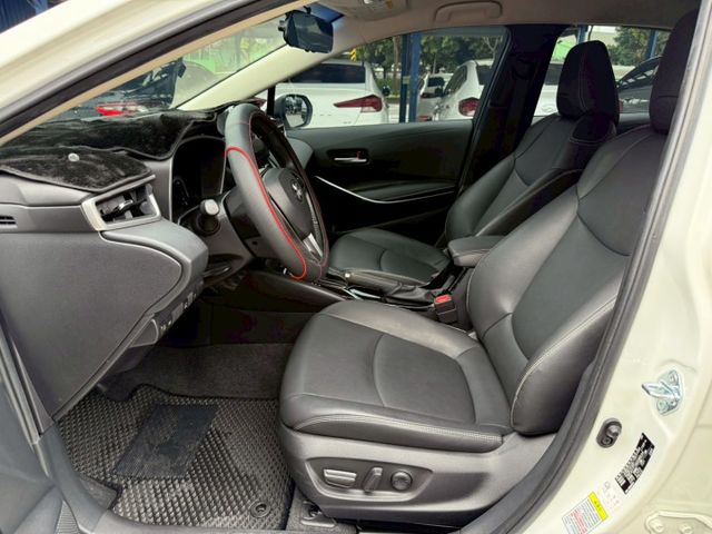 油電旗艦版 原廠保養紀錄 環景系統 盲點偵測 電動座椅 HUD抬頭顯示器 LED頭燈 ACC跟車 中控螢幕 後座出風口  第6張相片