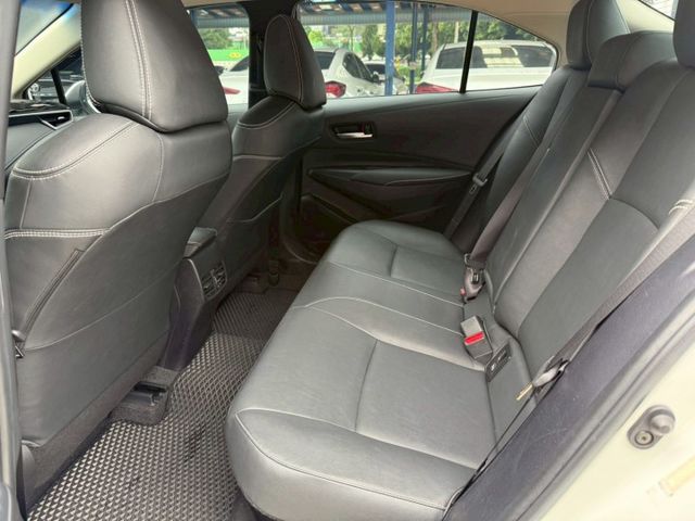 油電旗艦版 原廠保養紀錄 環景系統 盲點偵測 電動座椅 HUD抬頭顯示器 LED頭燈 ACC跟車 中控螢幕 後座出風口  第7張相片