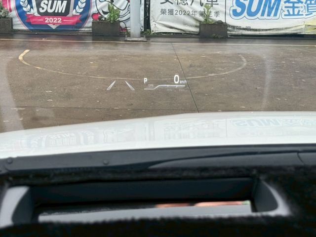 油電旗艦版 原廠保養紀錄 環景系統 盲點偵測 電動座椅 HUD抬頭顯示器 LED頭燈 ACC跟車 中控螢幕 後座出風口  第17張相片