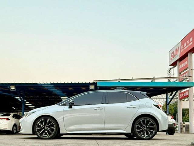 旗艦版 盲點偵測 換檔撥片 電動座椅 ACC跟車 HUD抬顯 分區溫控 雙前座電熱椅 升級環景系統 無線CarPlay  第3張相片