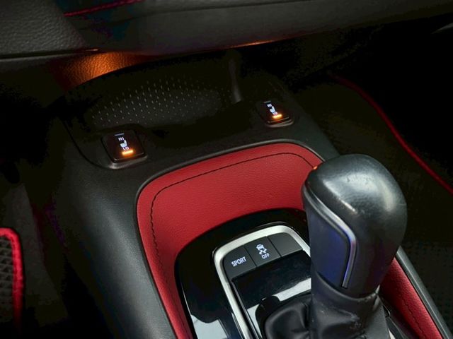 旗艦版 盲點偵測 換檔撥片 電動座椅 ACC跟車 HUD抬顯 分區溫控 雙前座電熱椅 升級環景系統 無線CarPlay  第11張相片